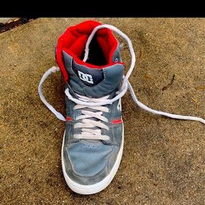 DC shoes